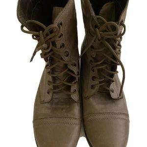 Steve Madden Chevie Combat Boots Steve Madden 10
